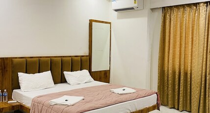 HOTEL LALIT INN Room Type - DOUBLE BED AC ROOM