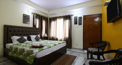 MyHome Staycations| Hill-facing Rooms Room Type - Serene Shimla Views