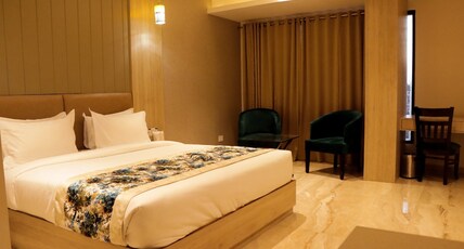 HOTEL RAILIES Room Type - Deluxe Room