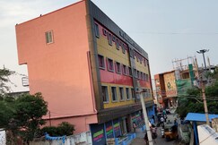 Sri Mahalakshmi Deluxe Lodge 