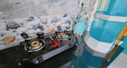Blue Hills BnB McleodGanj Room Type - Mountain view room with Private Kitchen and Balcony