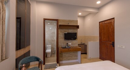 Kailasham  Stay Room Type - STANDARD ROOM