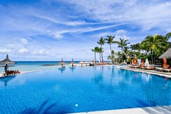 Sand & Suites Resorts & Spa