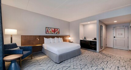 Hilton Garden Inn Raleigh Cary Room Type - 1 KING ACC RM 3X3 SHW