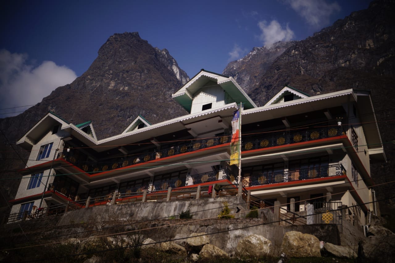 Hotel Pelri Lachung - Tap to explore photos
