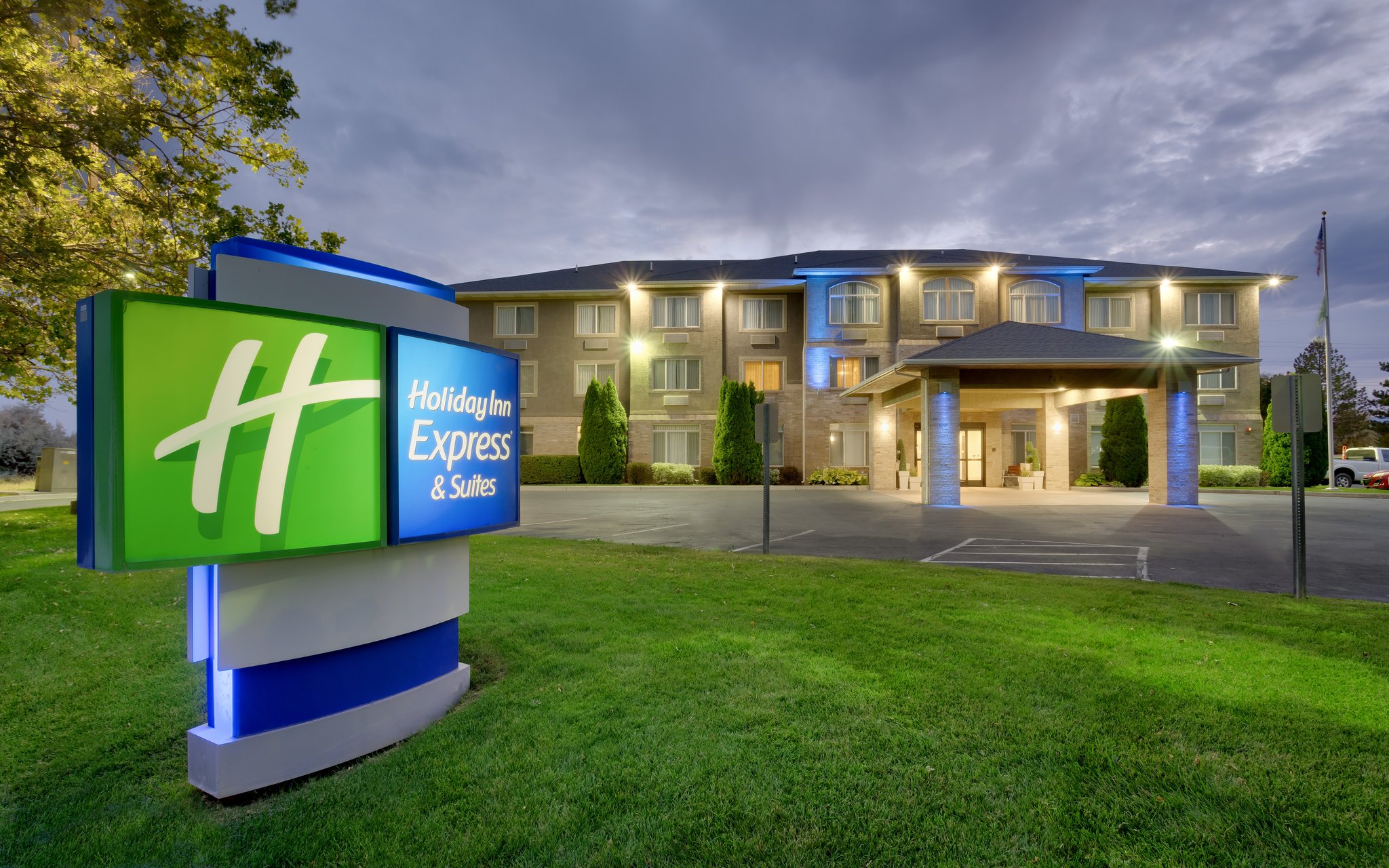 Holiday Inn Express & Suites AMERICAN FORK- NORTH PROVO - Tap to explore photos