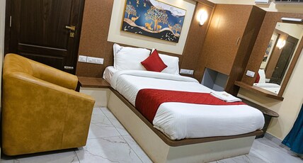 Jeyam Holiday Home Room Type - DELUXE DOUBLE BED AC ROOM