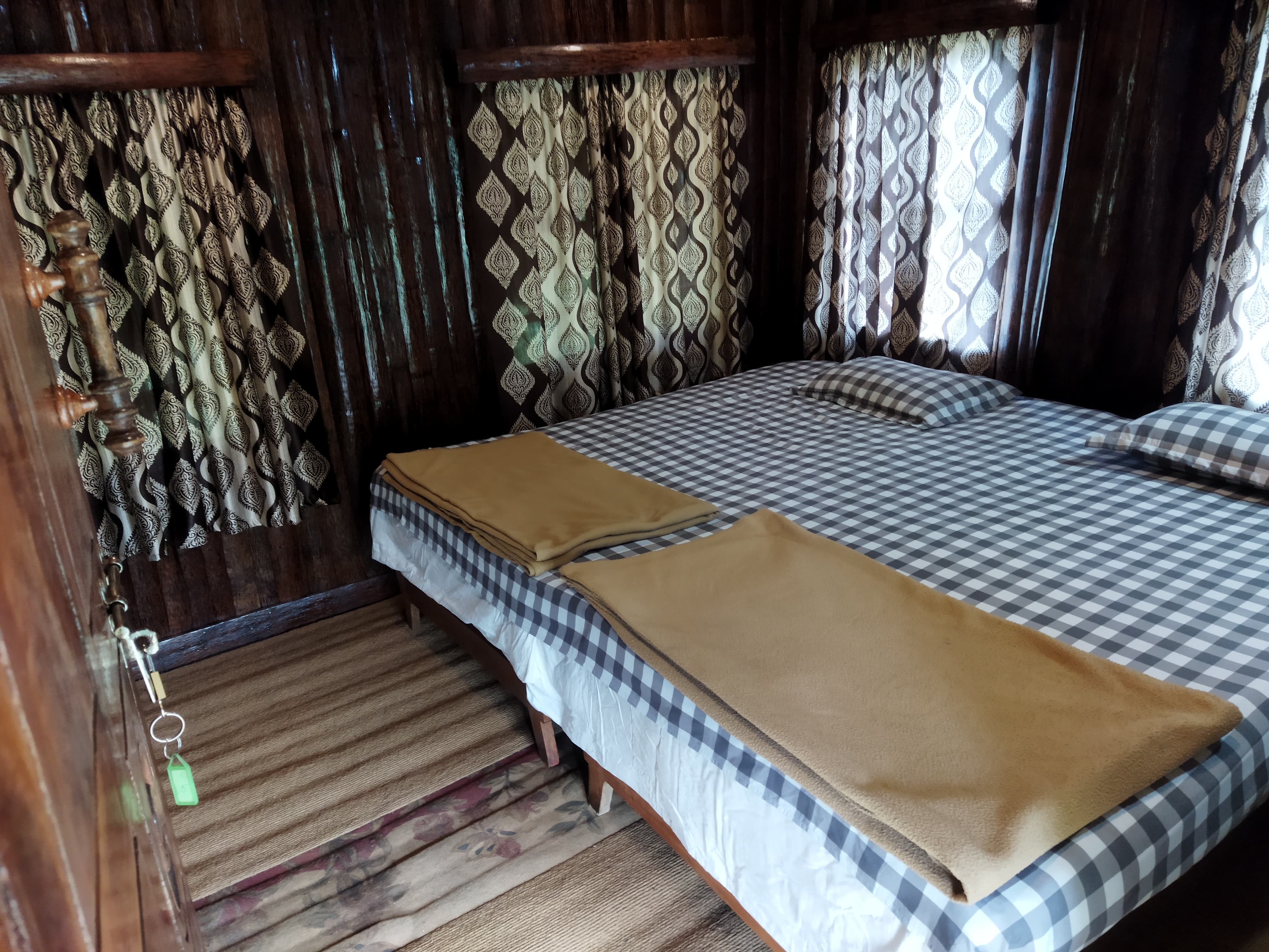 Escape Natural Farmstay - Tap to explore photos
