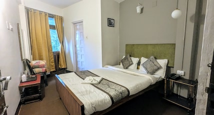 Hotel Sakura Mountain View | 5 mins from Darjeeling Railway Station Room Type - Super Deluxe Room Mountain View Hotel Sakura Mountain View | 5 mins from Darjeeling Railway Station Room Type - Super Deluxe Room Mountain View