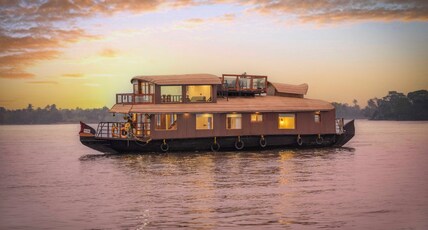 Osprey Luxury Houseboats And Cruises Room Type - Serenity, Luxury Two Bedroom Houseboat