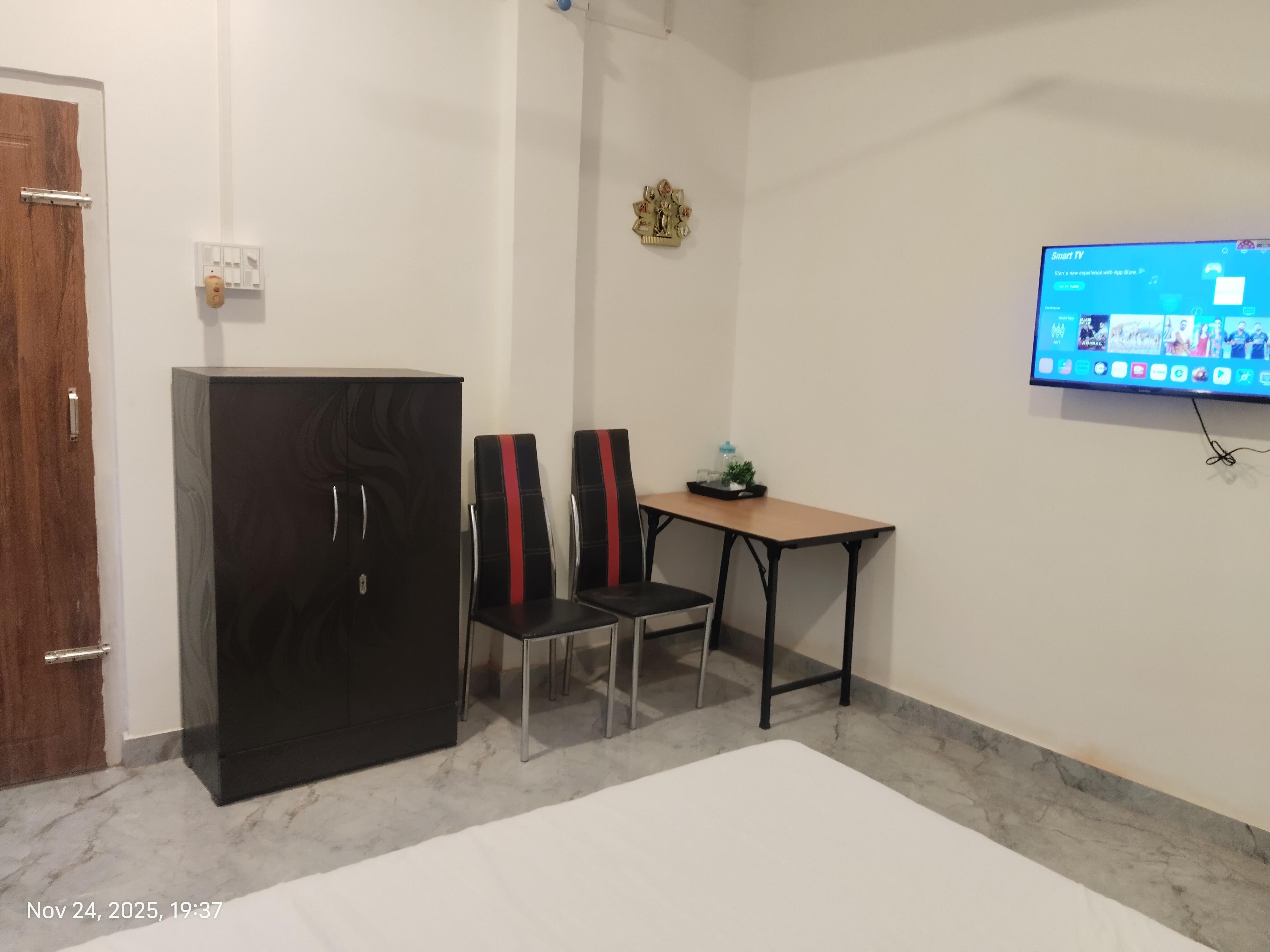 Dolphin Homestay - Tap to explore photos