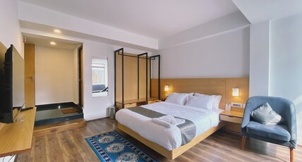Hotel Sernya - M.G.Marg Room Type - Super Deluxe View Room