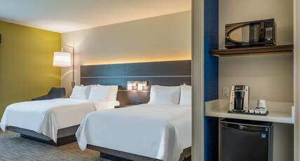Holiday Inn Express & Suites WATERTOWN Room Type - 2 Queen Suite