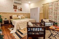 Royal Spark Residency