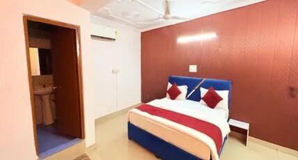 FabHotel Crown 15 Room Type - Deluxe Room