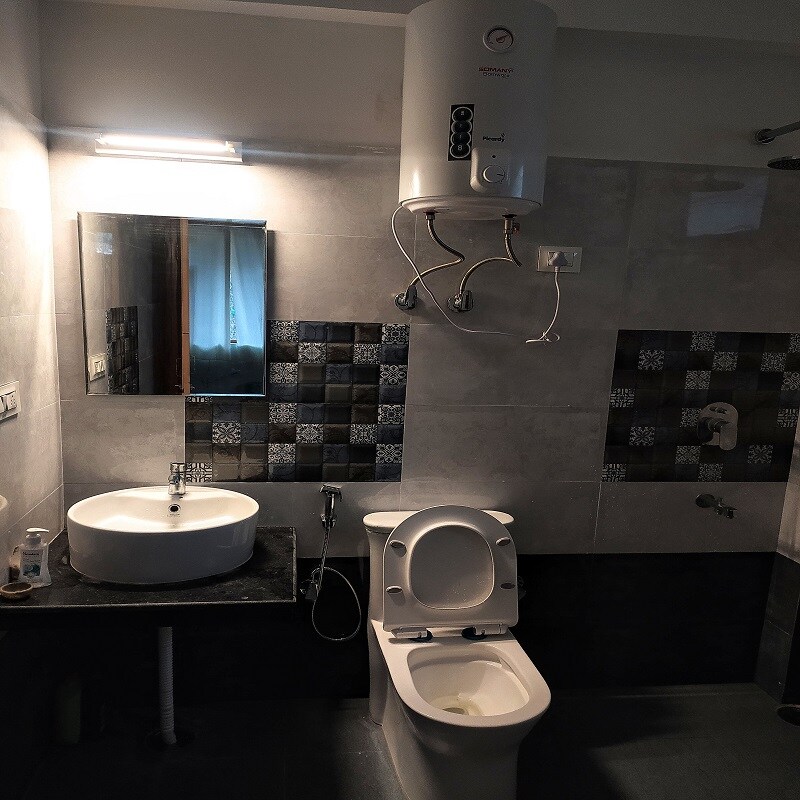 Farm hostel and Camps - Tap to explore photos