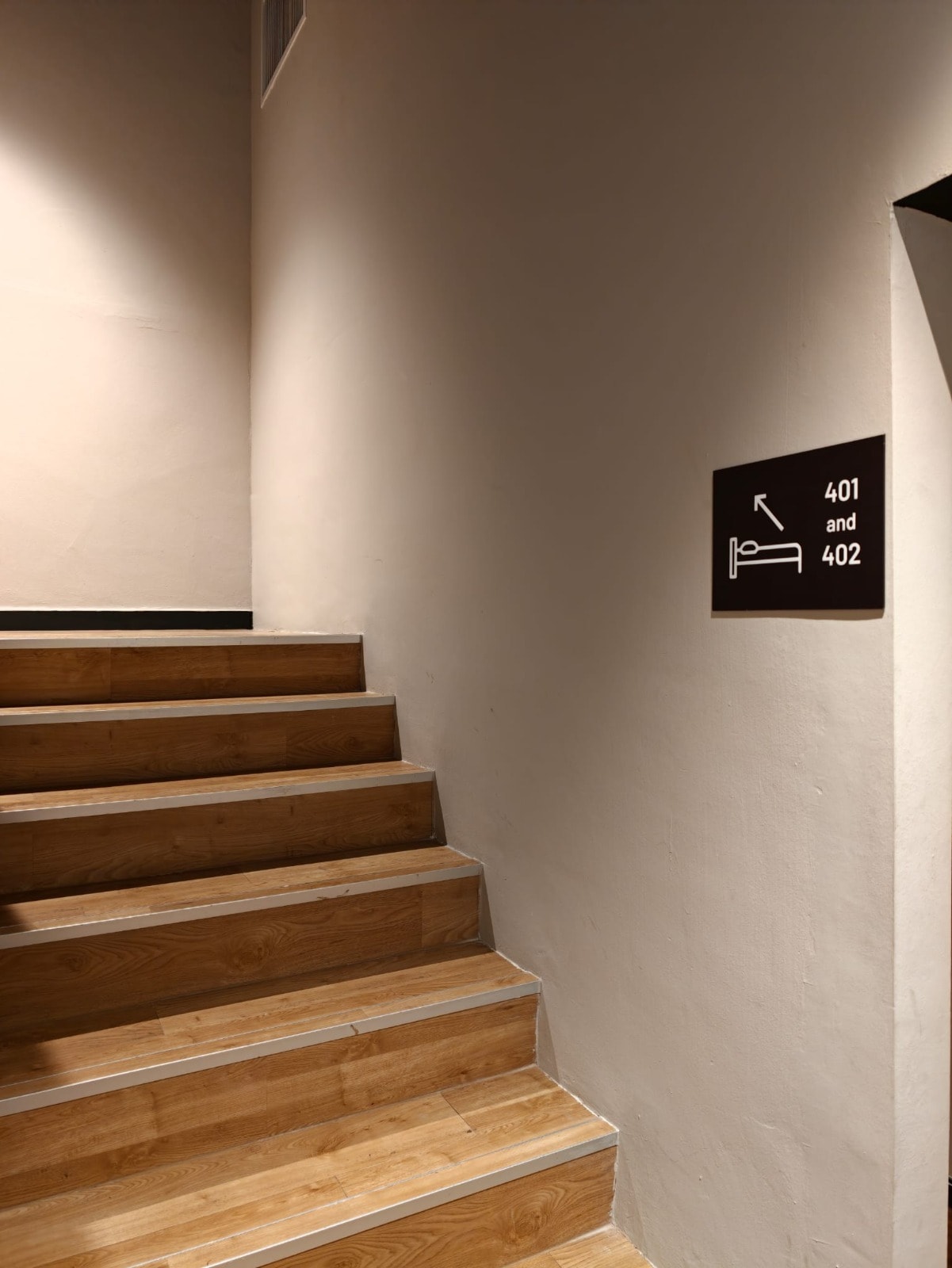Straits Heritage Hostel - Tap to explore photos