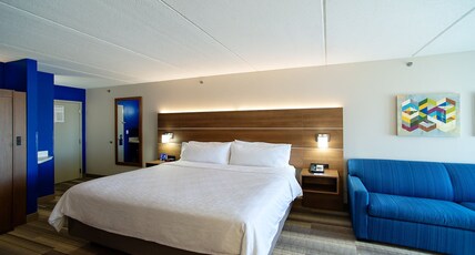 Holiday Inn Express & Suites TEMPE Room Type - 1 King Standard Communications Accessible Holiday Inn Express & Suites TEMPE Room Type - 1 King Standard Communications Accessible