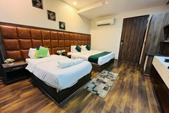 HOTEL MAIRA