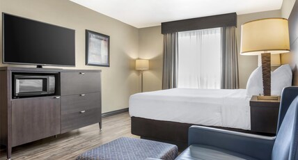 Best Western Plus Saint John Hotel & Suites Room Type - 1 King Bed, Non-Smoking, Microwave And Refrigerator, Work Desk, Wi-Fi, Full Breakfast Best Western Plus Saint John Hotel & Suites Room Type - 1 King Bed, Non-Smoking, Microwave And Refrigerator, Work Desk, Wi-Fi, Full Breakfast