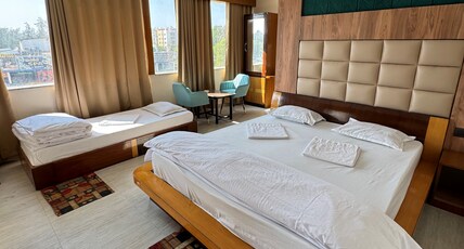 Hotel M Plaza New Digha Room Type - Executive Triple Room (Road View) With Balcony