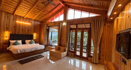 Sapphire Inn Near Kainchi Dham Room Type - Wooden Retreat