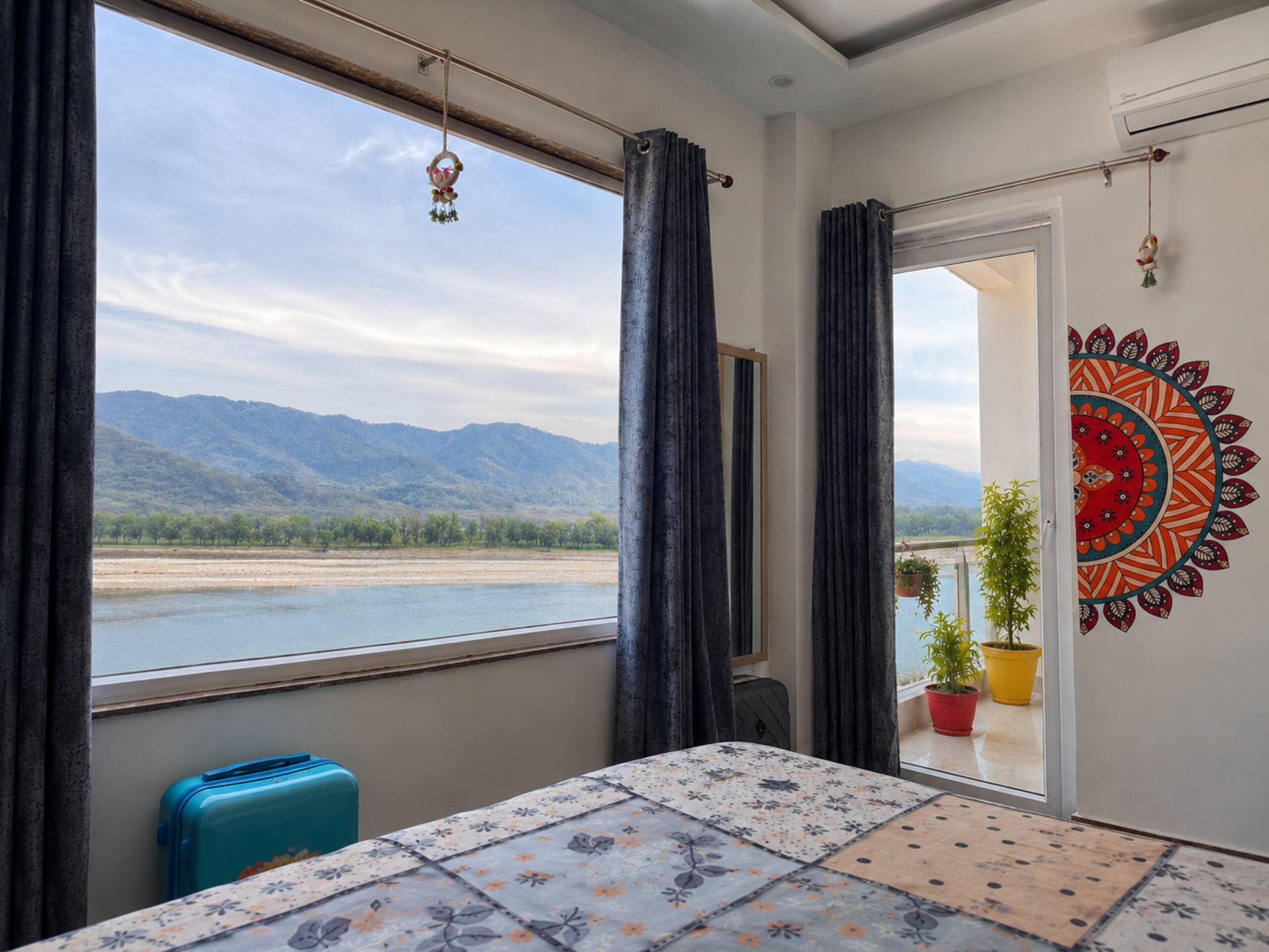 Rishikesh Homestays Luxury 3 BHK Ganges Hill View - Tap to explore photos