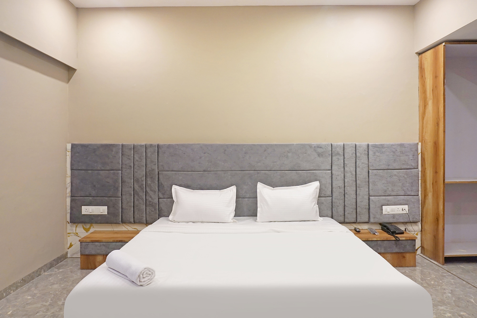 FabHotel Nest Inn - Tap to explore photos