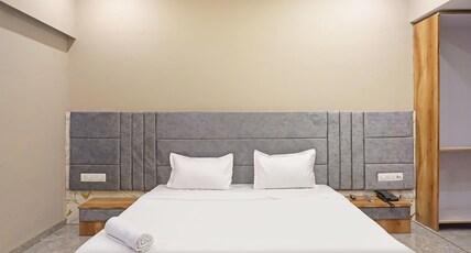 FabHotel Nest Inn Room Type - Family Room