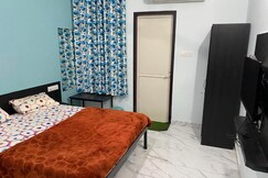 HOTEL M.B AND GANGAUR GUEST HOUSE