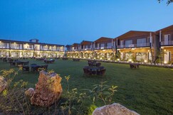 Countryard Resort By Alcor