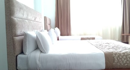 YARLAM EXPRESS Room Type - AC Superior Room