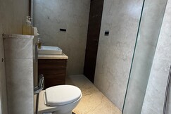 Verve 1.5BHK near BKC by Squareone Stays