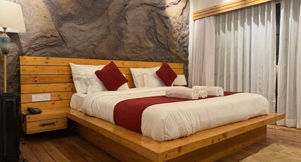 Evri Hotel and Resorts Room Type - Deluxe Room with City View