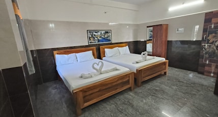 VRS INN Room Type - FAMILY AC ROOM VRS INN Room Type - FAMILY AC ROOM
