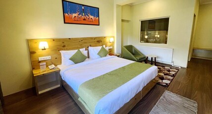 Hotel Crown Himalaya Room Type - Crown Deluxe Room