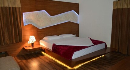 Sri Shivam Hotel Room Type - Suite Room