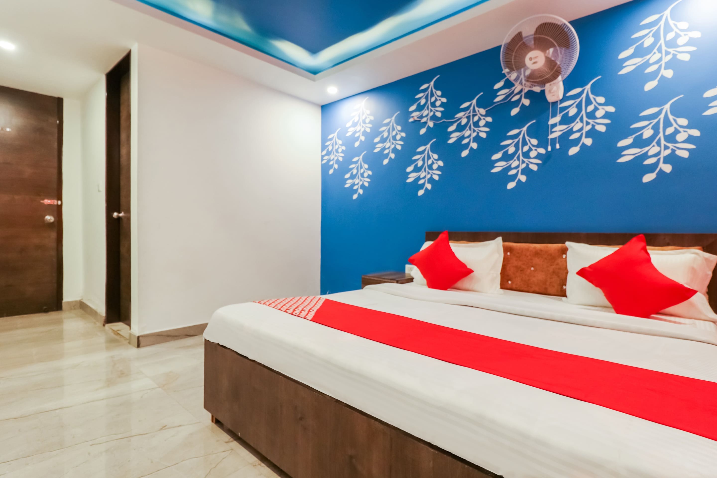 Hotel O Sushant Stays Ballabh Garh - Tap to explore photos