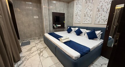 hotel krishna palace Room Type - Triple deluxe Room