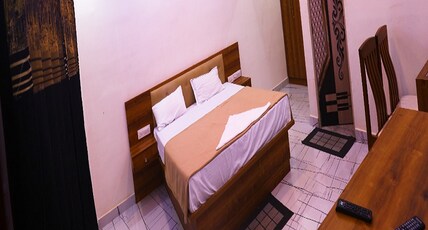 BREEZ RESORTS Room Type - Deluxe AC ROOM