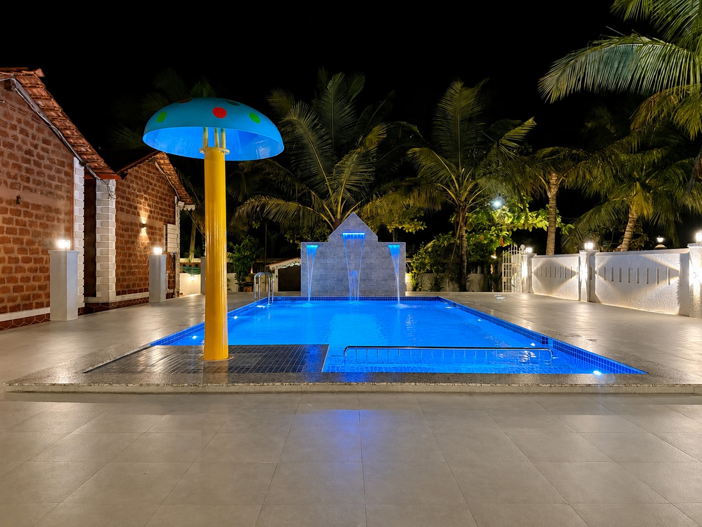 Baga beach heritage resort - Tap to explore photos