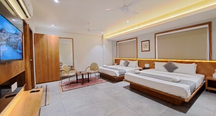 HOTEL OM Room Type - 4 Bedded Quad Family Room