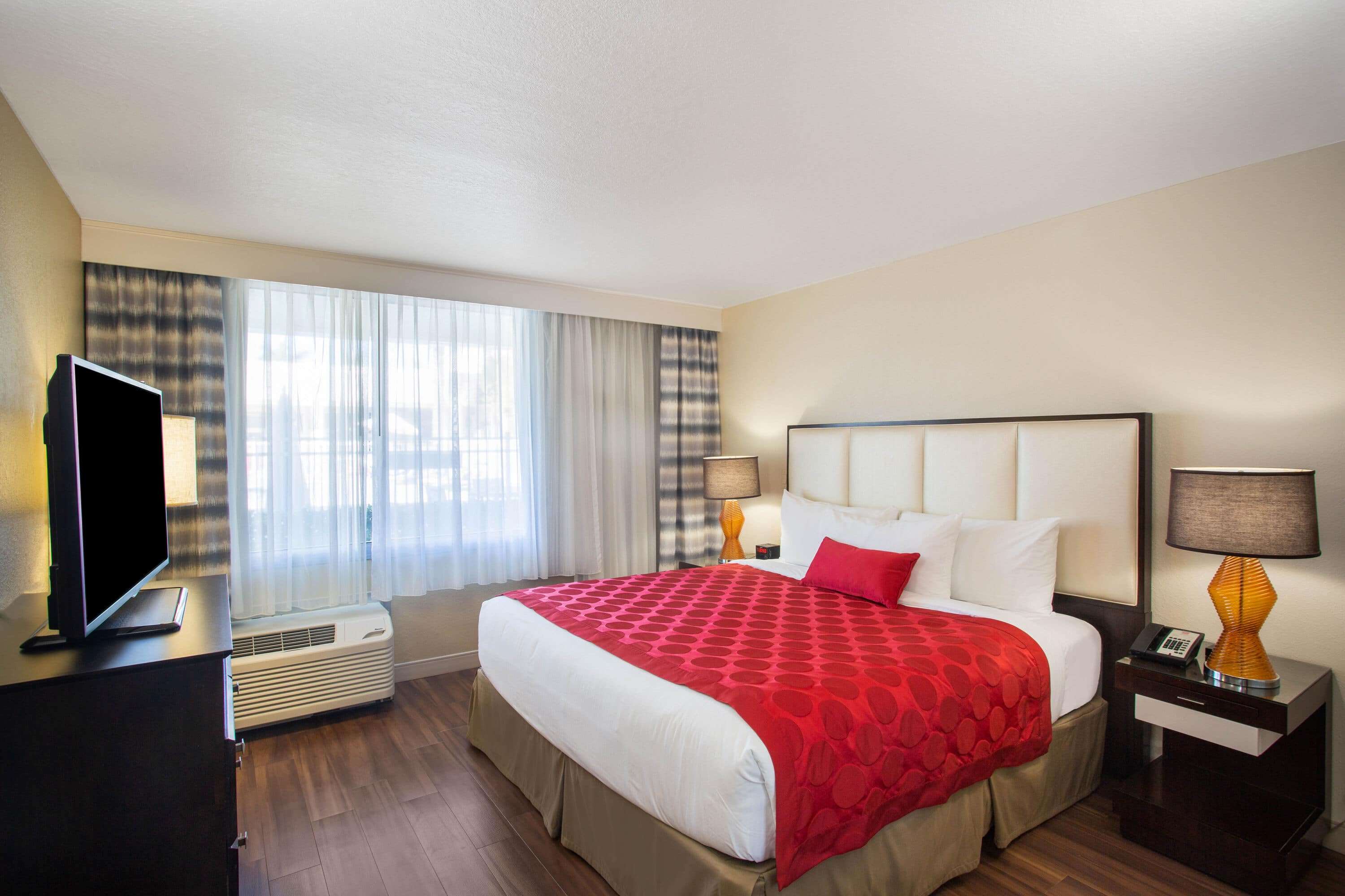Ramada by Wyndham Venice Hotel Venezia - Tap to explore photos