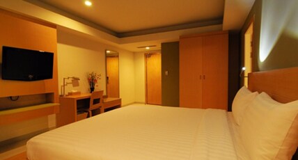 Aspery Hotel Room Type - Deluxe Double Room