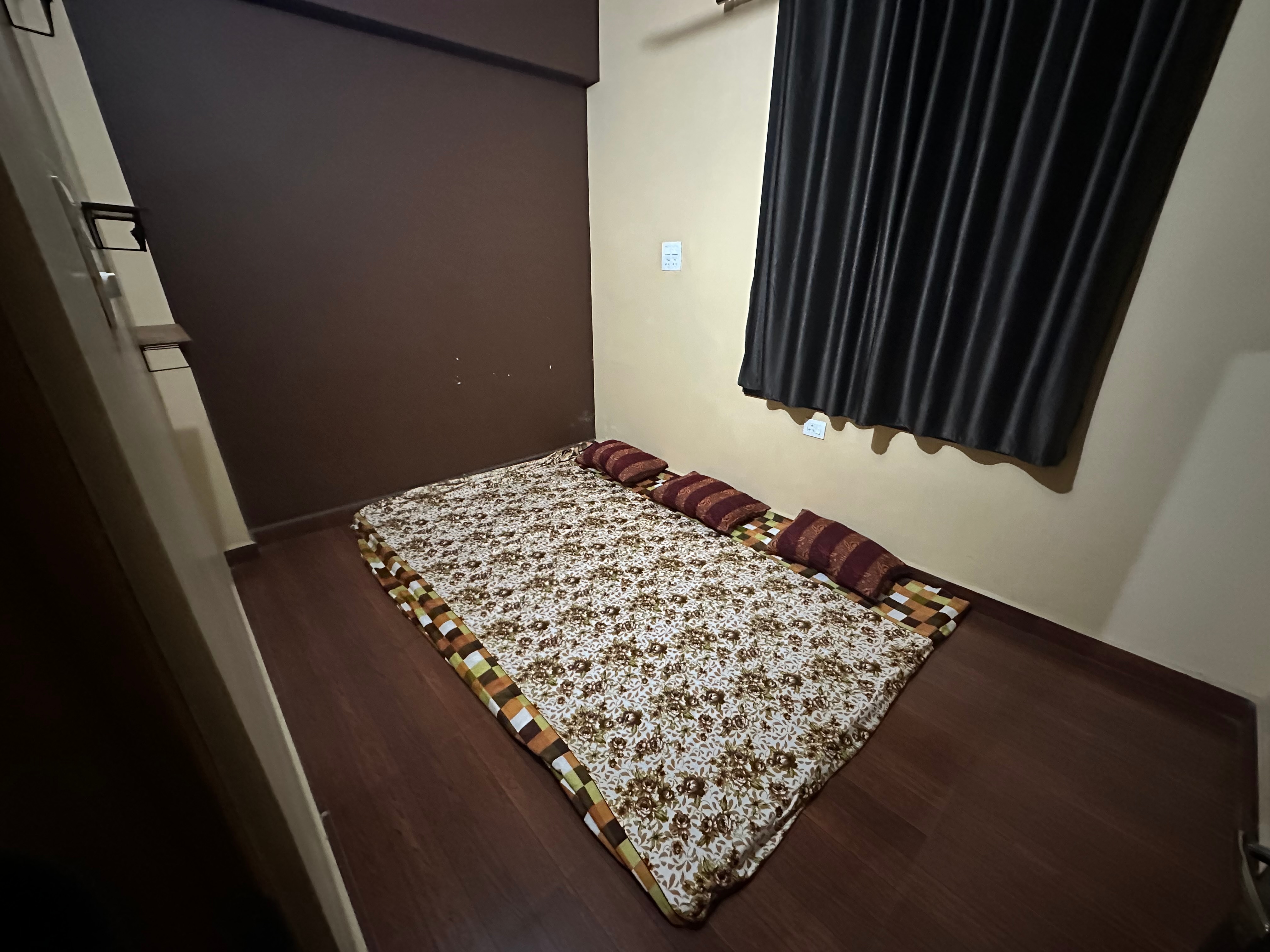 Shree Ram Dormitory & Stay,s. - Tap to explore photos