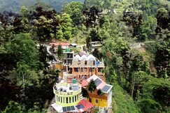 Kolakham - The Himalayan Retreat