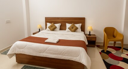 Chaloge Stays | Varanasi Room Type - Deluxe AC Room