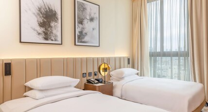 Embassy Suites by Hilton Doha Old Town Room Type - 2 DBL BDS 1 BDRM STE-VW SM