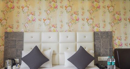 Hyfa Continental Room Type - Superior King Room