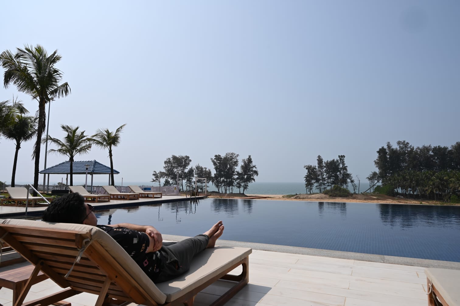 KAHUNA RESORTS - FIND YOUR SHORE - Tap to explore photos